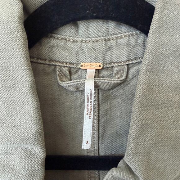 Free People Moonchild Olive Distressed Denim Shirt Jacket Size S - Picture 4 of 6